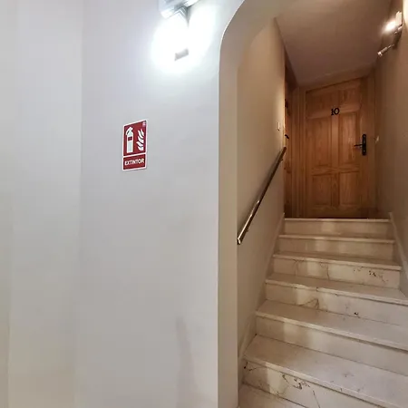 Apartment Attic 10 By Grupo Compostelana *